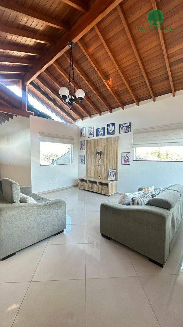 Casa à venda e aluguel com 4 quartos, 291m² - Foto 4