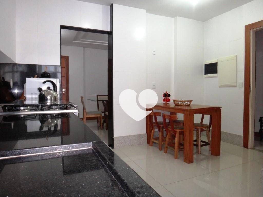 Apartamento à venda com 4 quartos, 210m² - Foto 11