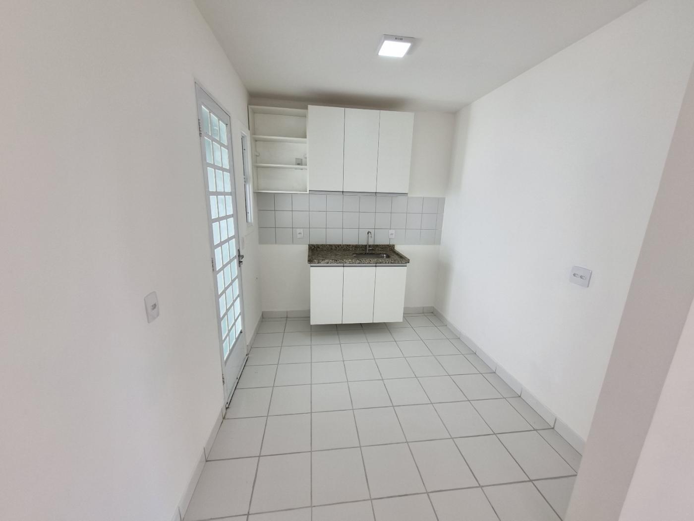 Casa à venda com 3 quartos, 72m² - Foto 12