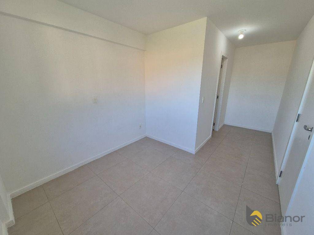 Apartamento para alugar com 3 quartos, 75m² - Foto 12