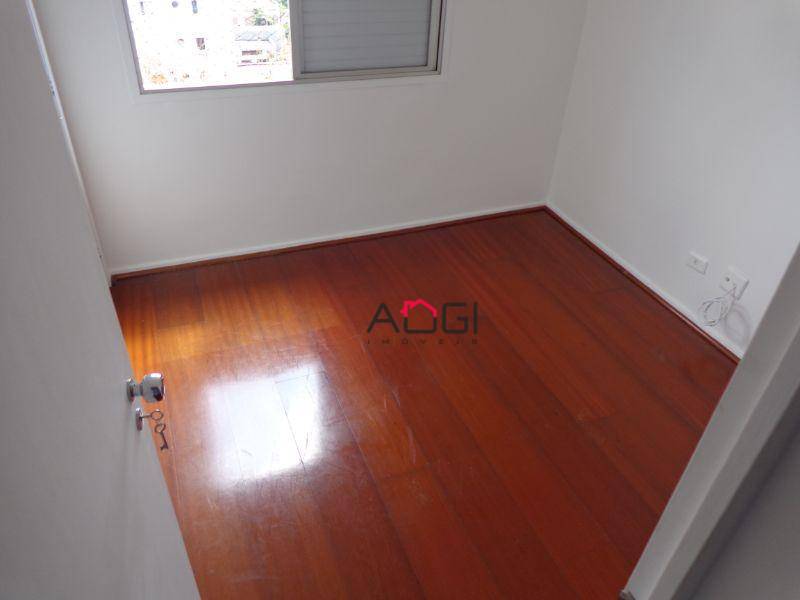 Apartamento à venda com 2 quartos, 64m² - Foto 3