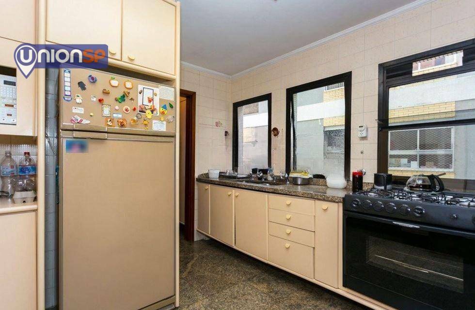 Apartamento à venda com 4 quartos, 189m² - Foto 15