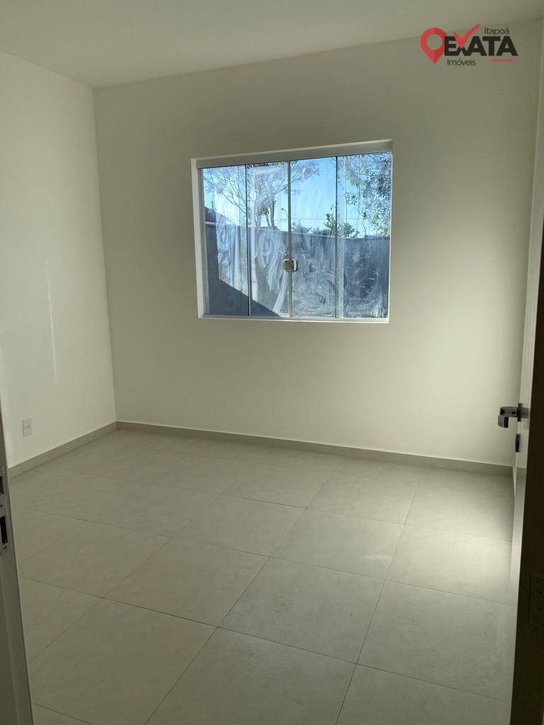 Casa à venda com 3 quartos, 90m² - Foto 11