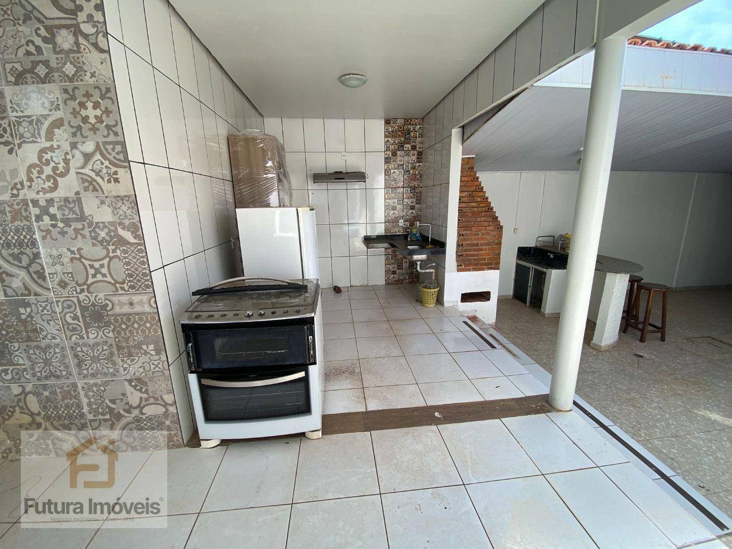Casa para alugar com 4 quartos, 170m² - Foto 8