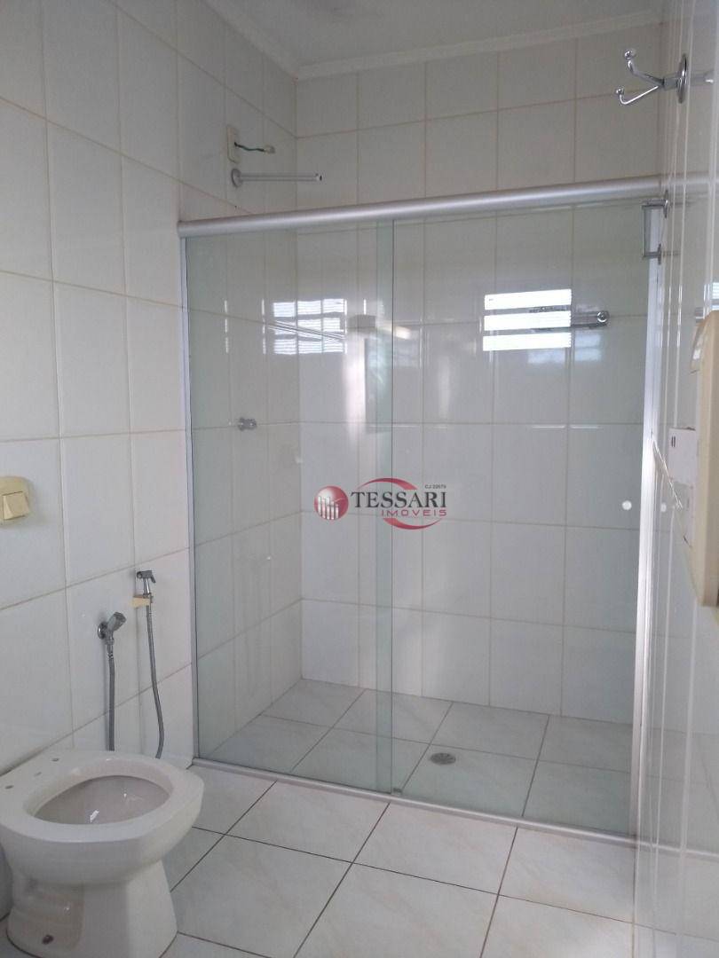 Casa para alugar com 3 quartos, 500m² - Foto 11