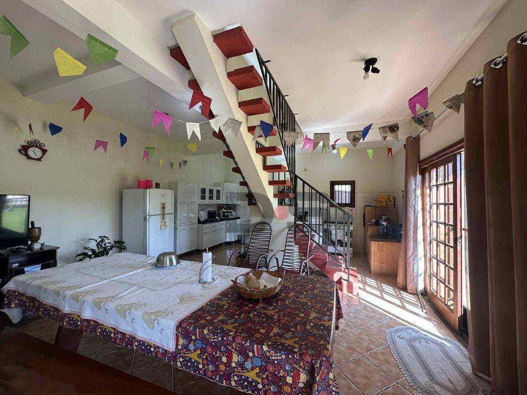 Chácara à venda com 3 quartos, 347m² - Foto 11