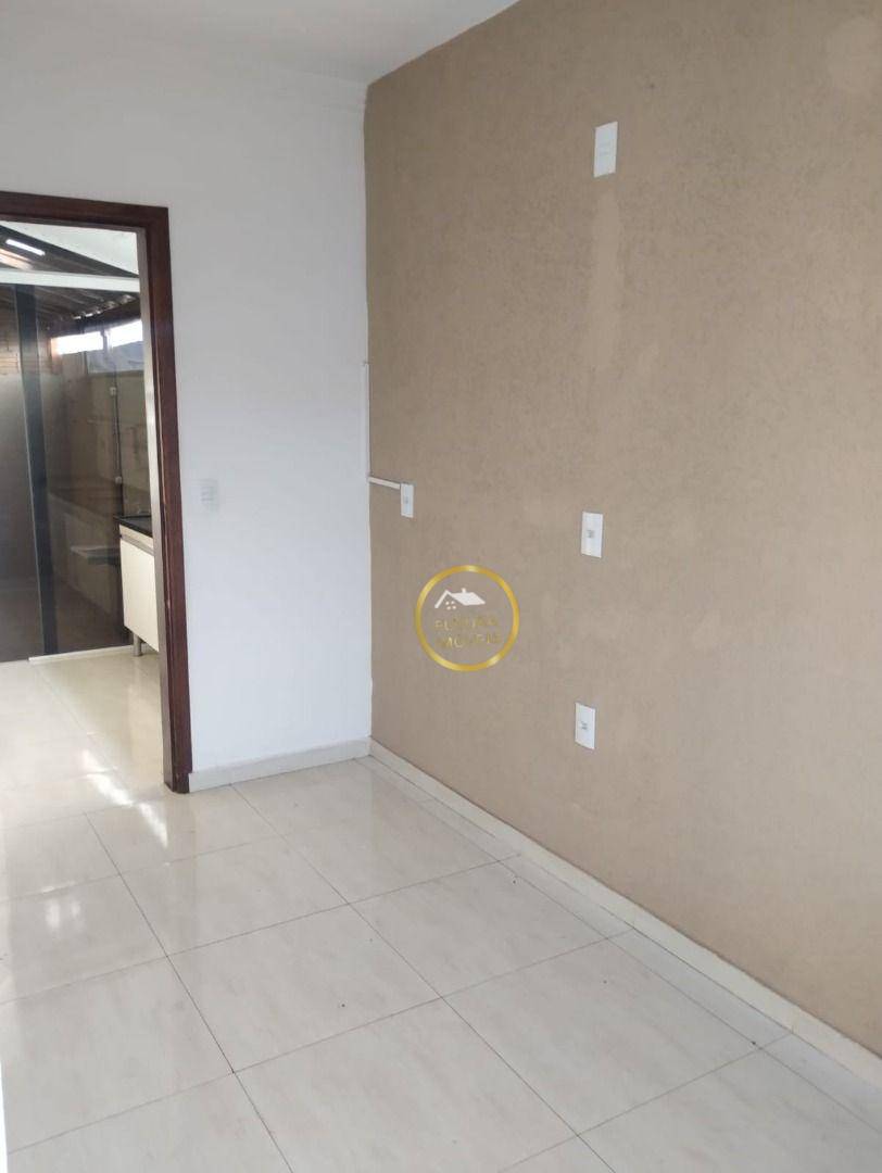 Casa à venda com 3 quartos, 100m² - Foto 22