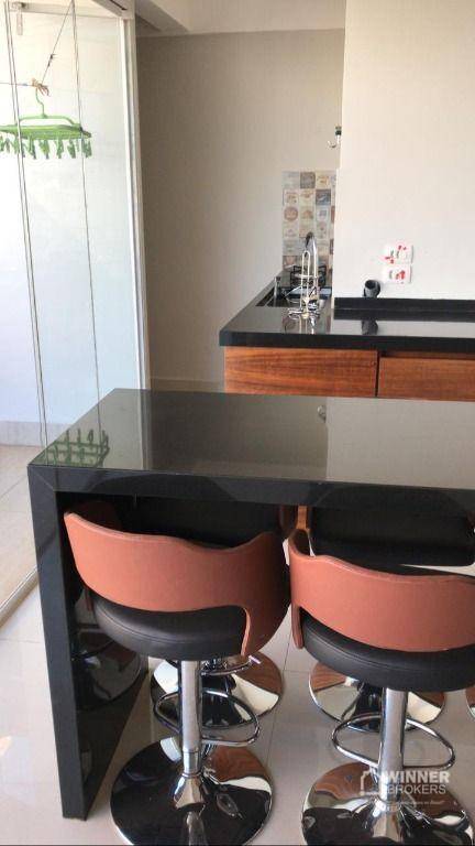 Apartamento à venda com 3 quartos, 209m² - Foto 4