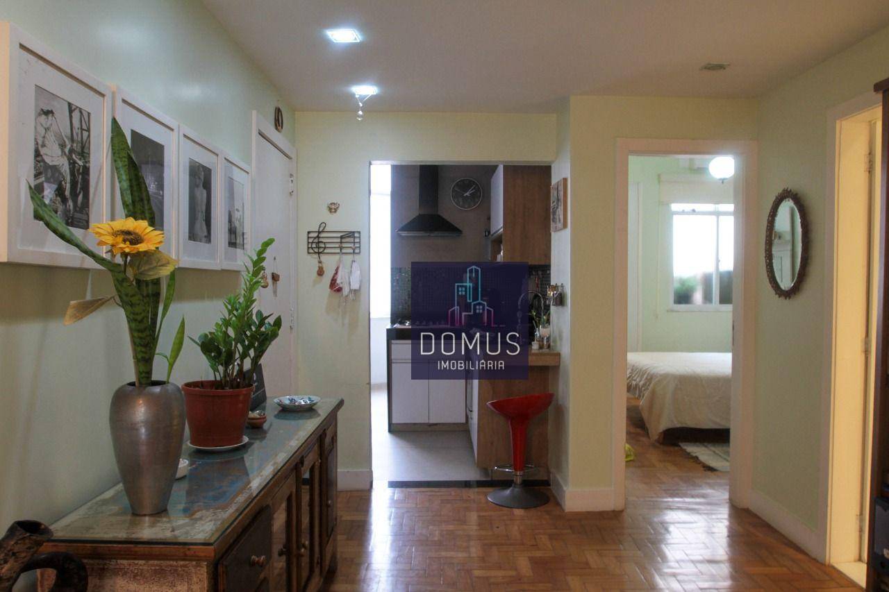 Apartamento à venda com 2 quartos, 76m² - Foto 3