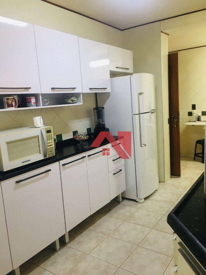 Sobrado à venda com 3 quartos, 274m² - Foto 13