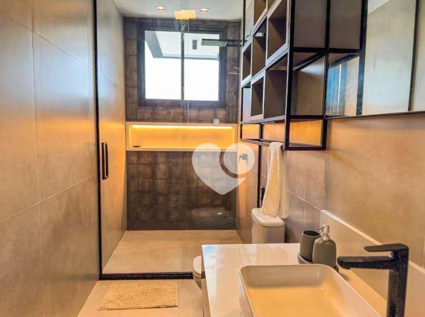 Casa à venda com 3 quartos, 370m² - Foto 23