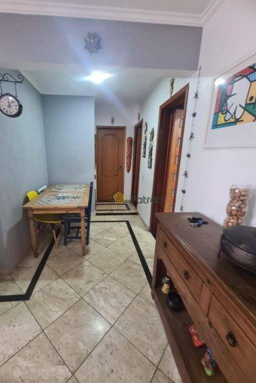 Apartamento à venda com 3 quartos, 70m² - Foto 11