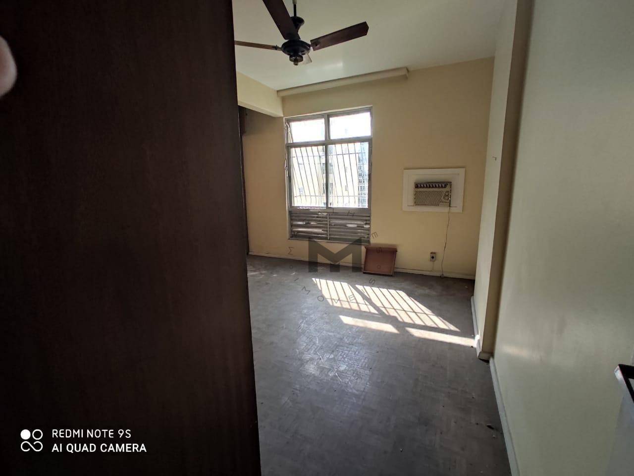 Apartamento à venda com 4 quartos, 140m² - Foto 4