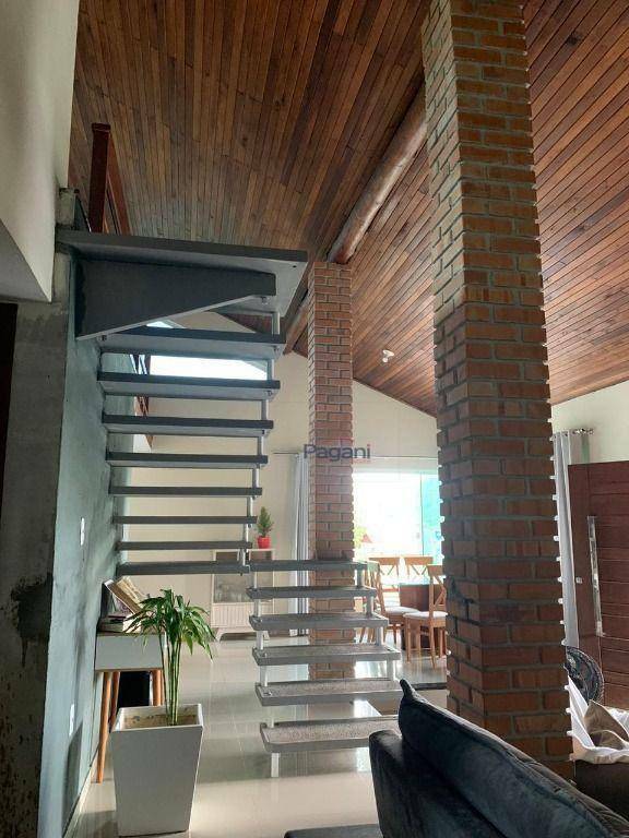 Casa à venda com 4 quartos, 219m² - Foto 6