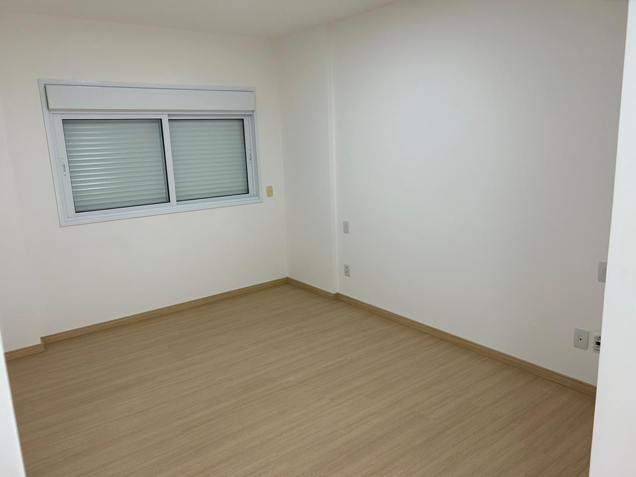 Apartamento à venda com 3 quartos, 162m² - Foto 6