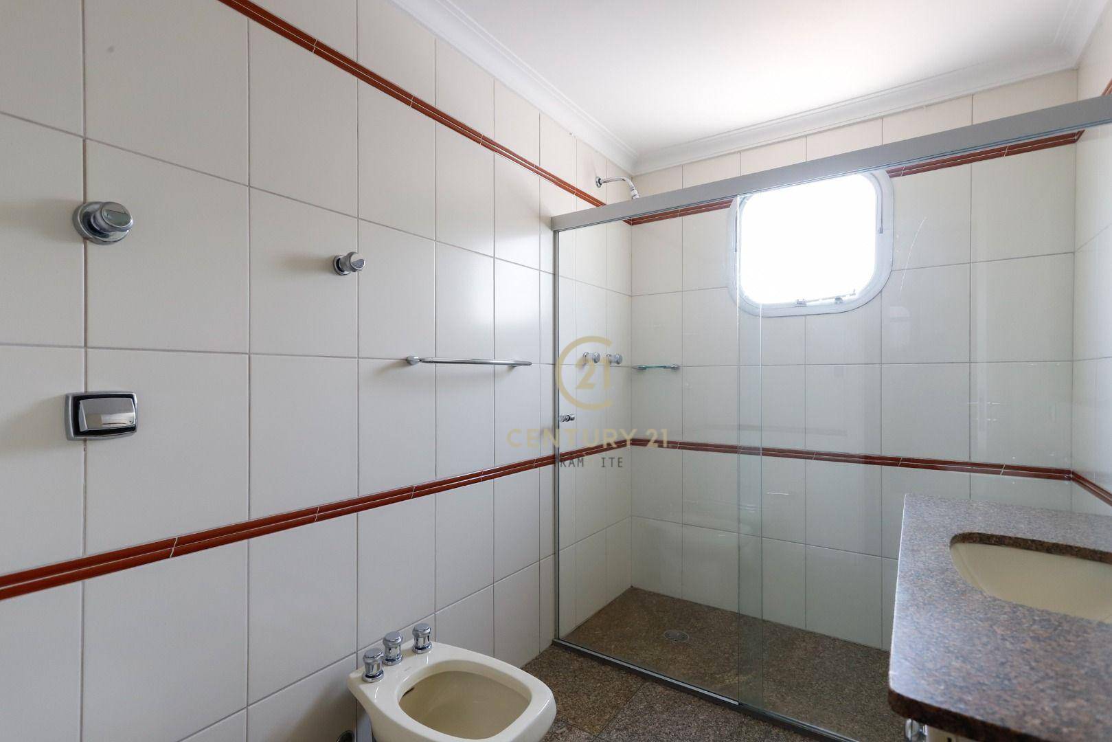 Apartamento para alugar com 4 quartos, 312m² - Foto 18