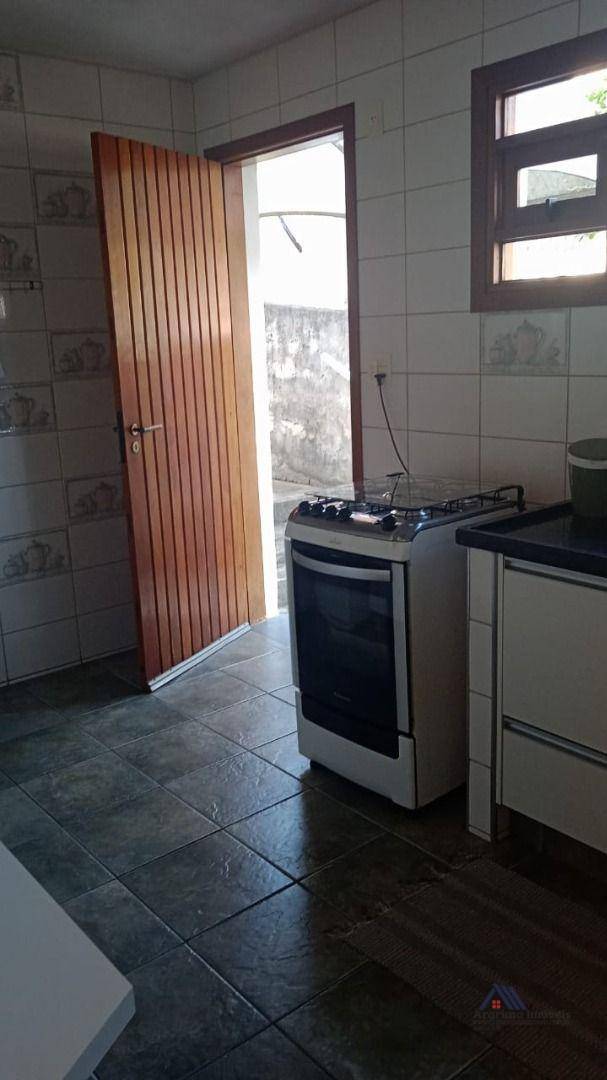 Casa à venda com 3 quartos, 285m² - Foto 10