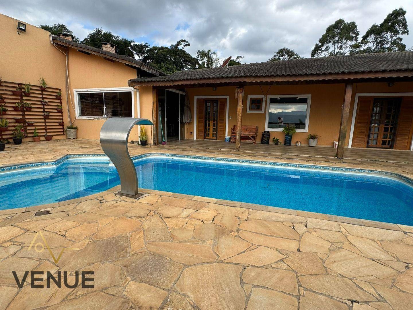 Chácara à venda com 3 quartos, 650m² - Foto 2