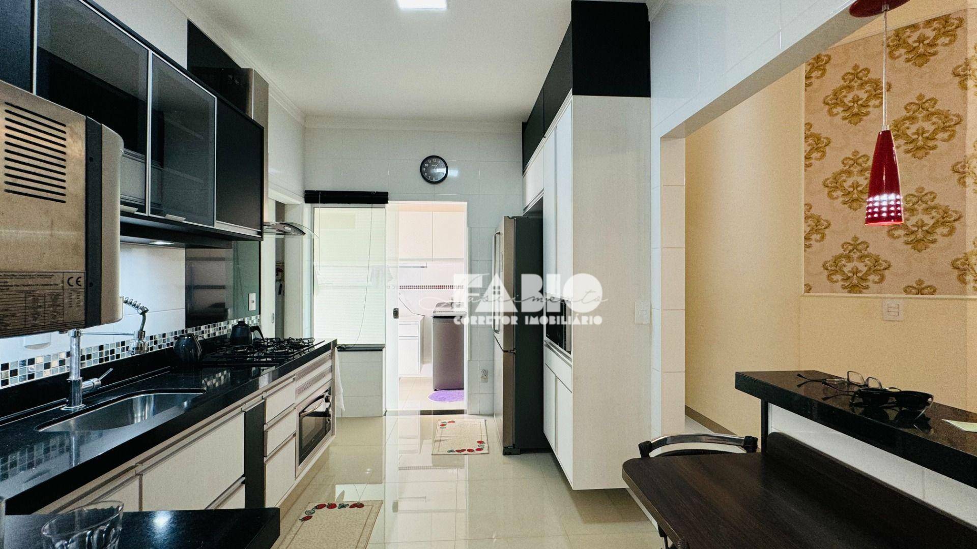 Casa de Condomínio à venda com 3 quartos, 240m² - Foto 14