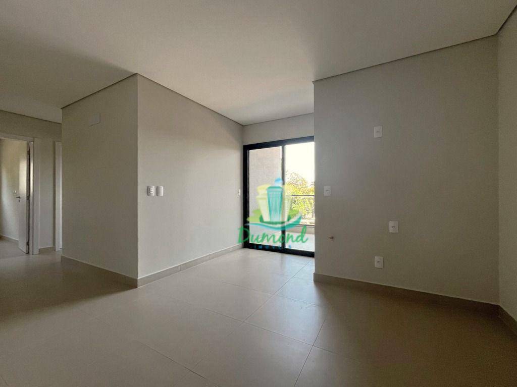 Apartamento à venda com 2 quartos, 69m² - Foto 2