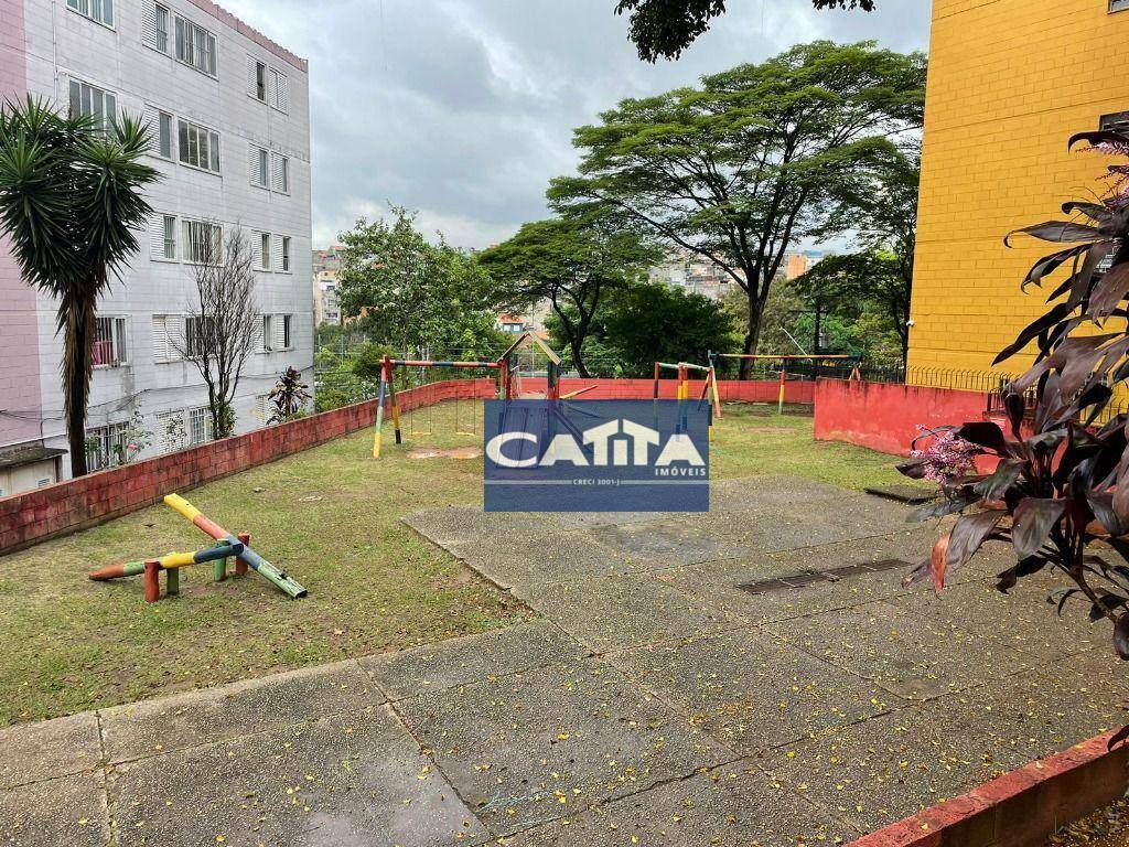 Apartamento para alugar com 2 quartos, 65m² - Foto 14