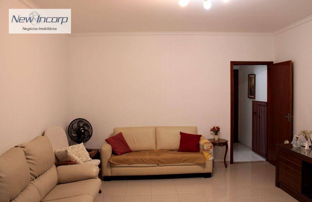 Sobrado à venda com 3 quartos, 197m² - Foto 2