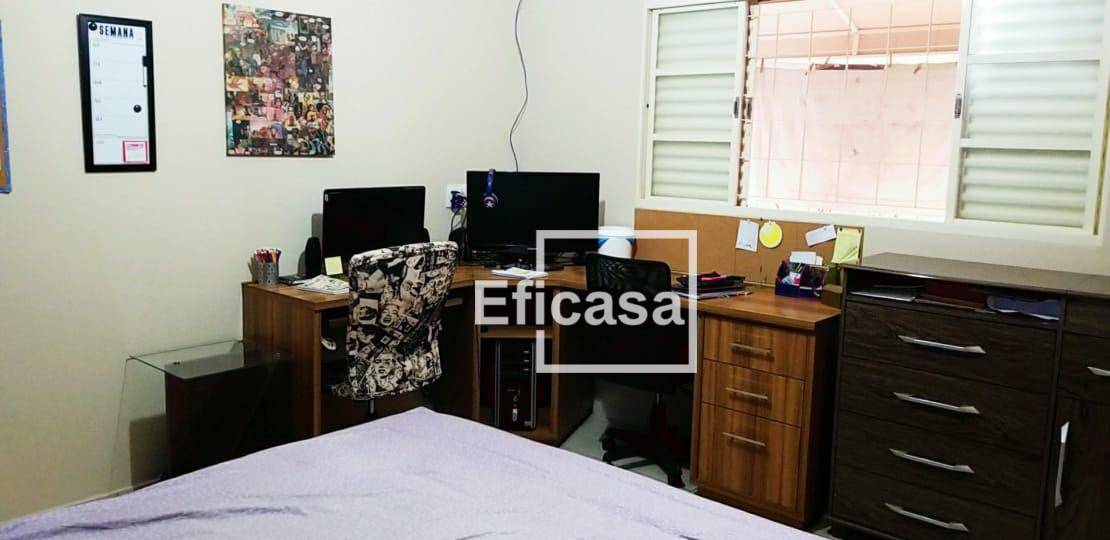 Casa à venda com 3 quartos, 220m² - Foto 9