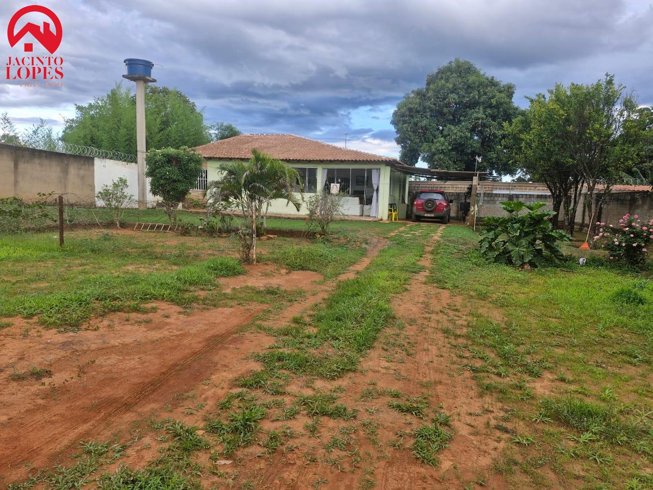 Casa à venda com 3 quartos, 200m² - Foto 2