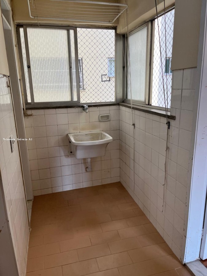 Apartamento à venda com 3 quartos, 95m² - Foto 19