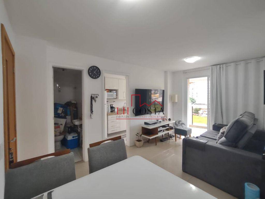 Apartamento à venda com 2 quartos, 70m² - Foto 10