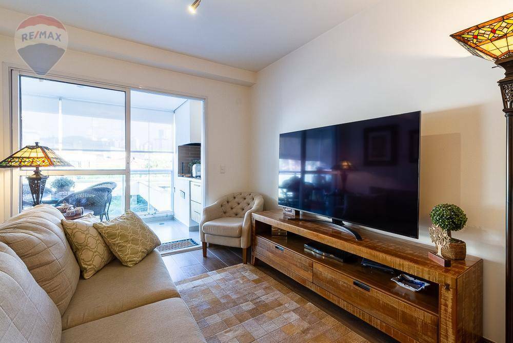 Apartamento à venda com 2 quartos, 76m² - Foto 1