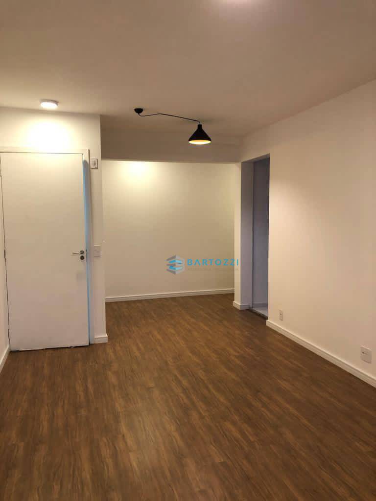 Apartamento à venda com 2 quartos, 61m² - Foto 1