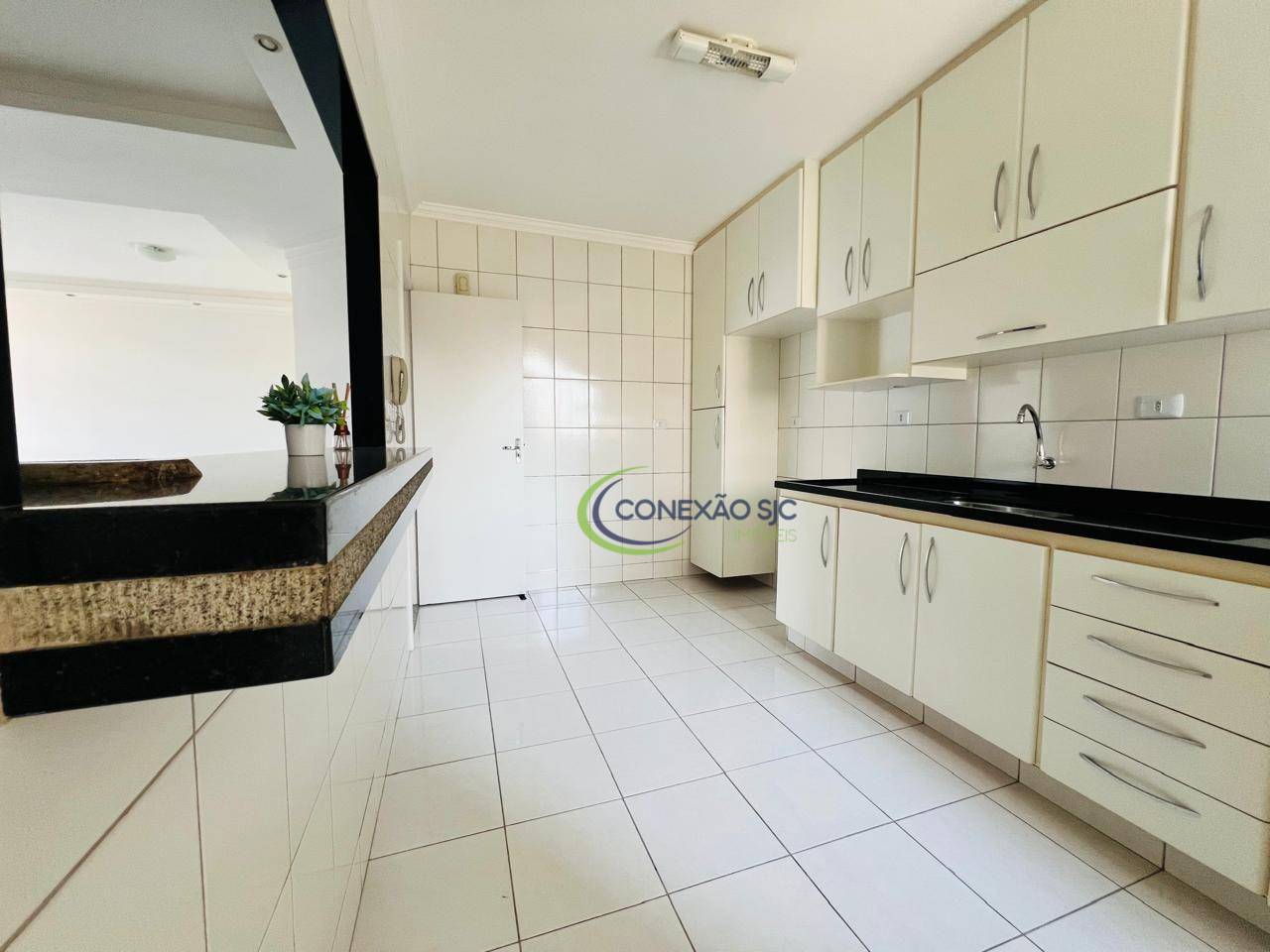 Apartamento à venda com 2 quartos, 99m² - Foto 1