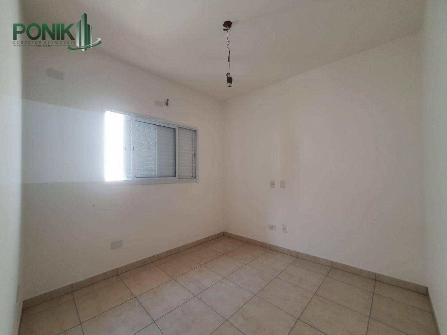 Casa à venda com 2 quartos, 88m² - Foto 4