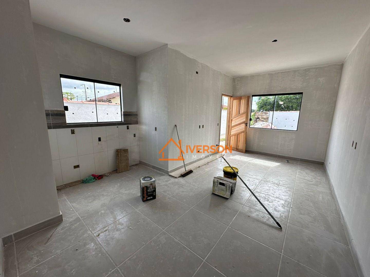 Casa à venda com 2 quartos, 69m² - Foto 3