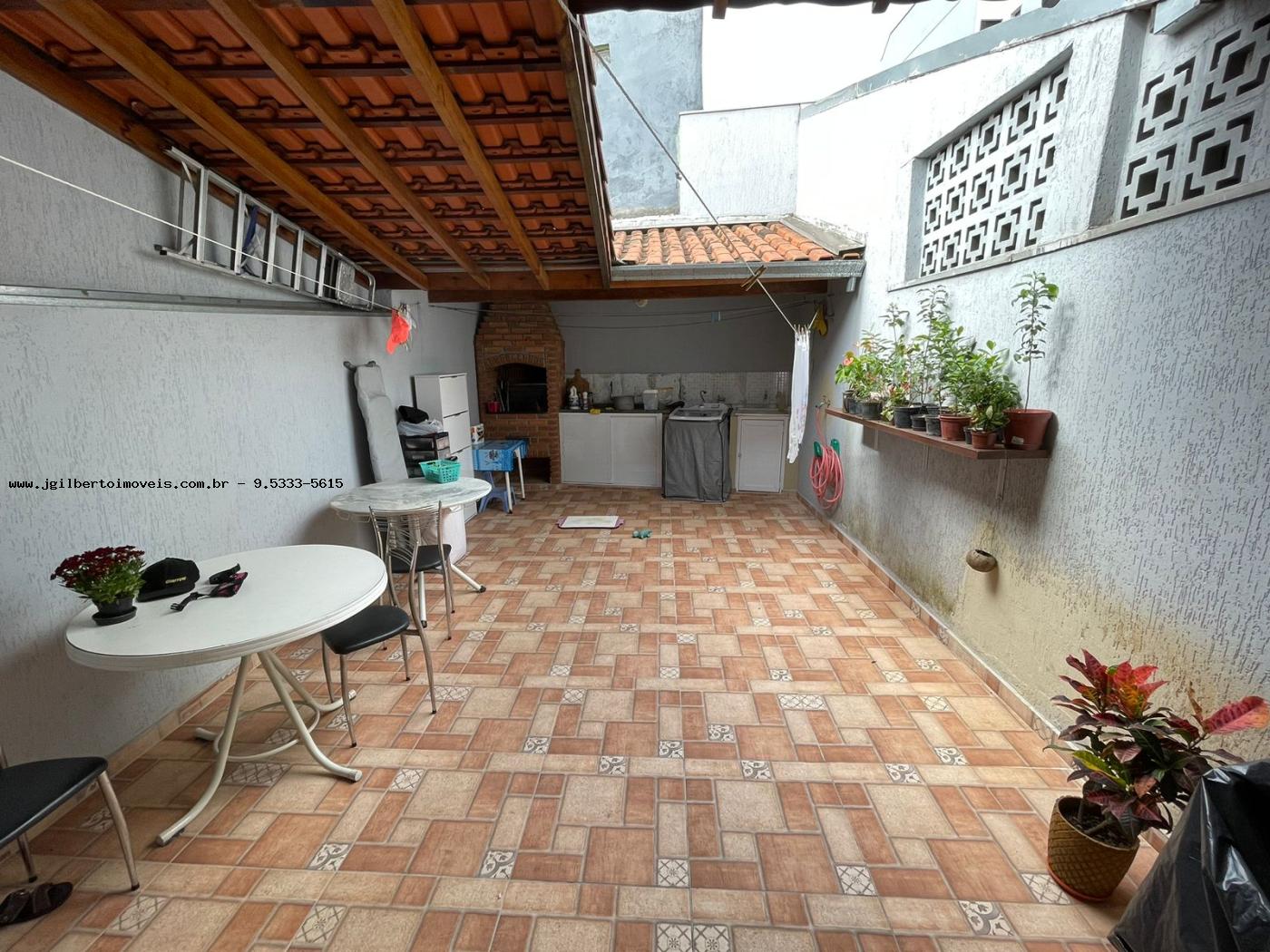 Casa à venda com 3 quartos, 250m² - Foto 15