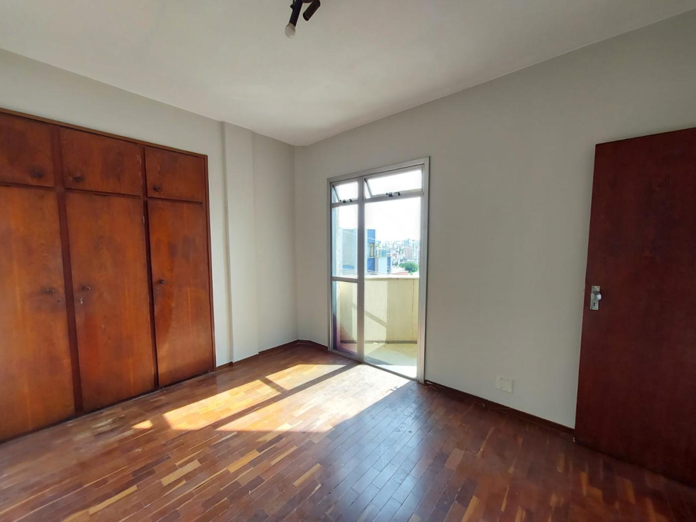 Apartamento para alugar com 2 quartos, 100m² - Foto 11