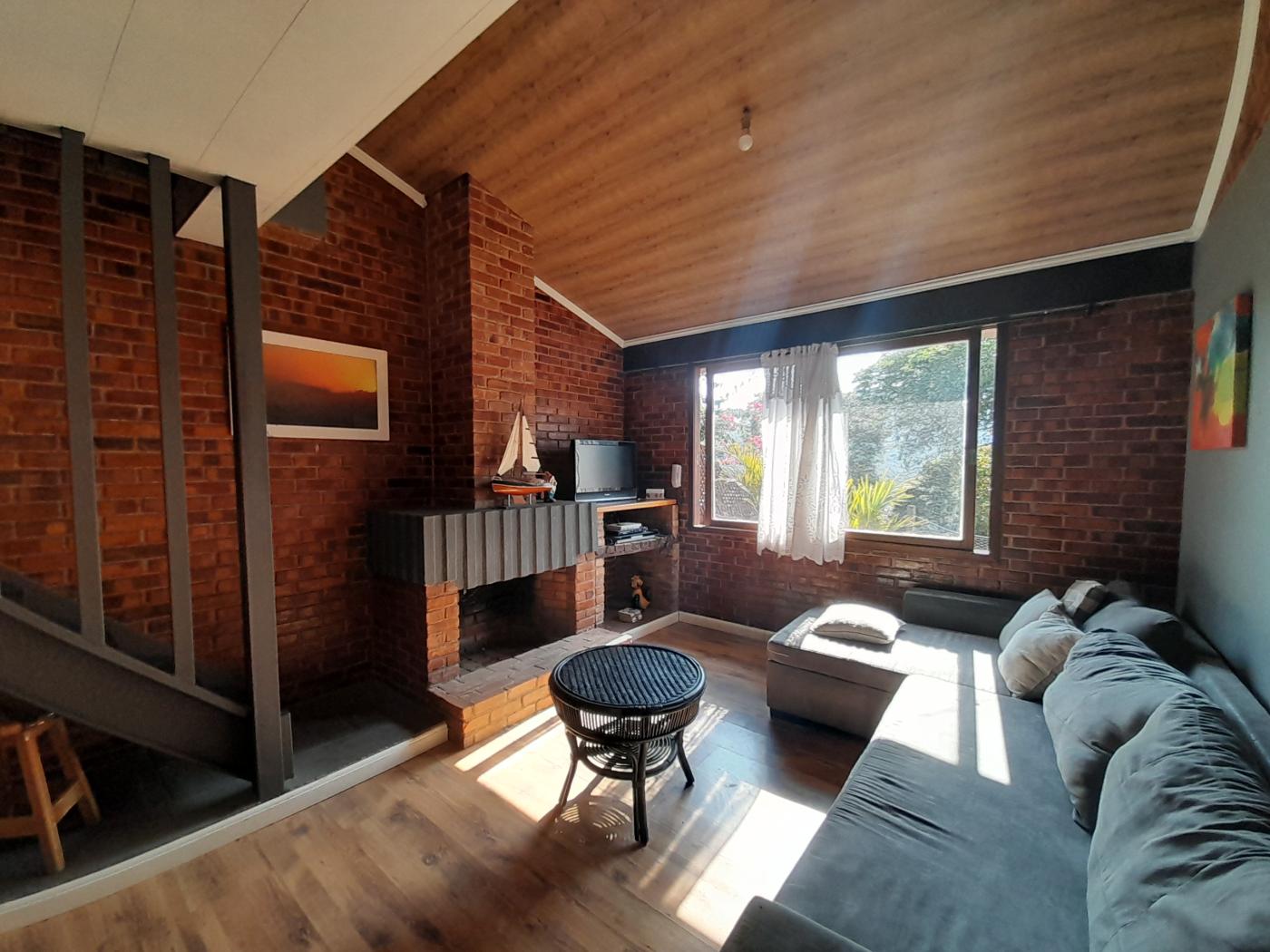 Casa de Condomínio para alugar com 4 quartos, 90m² - Foto 4