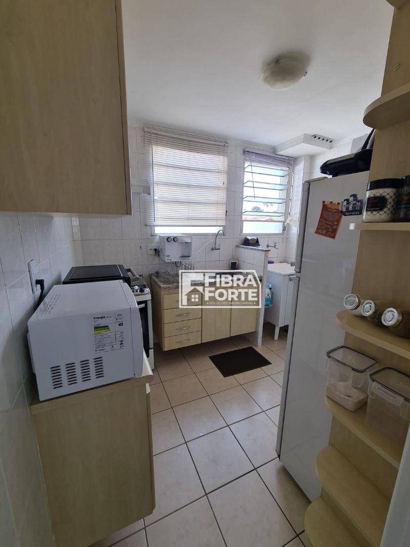 Apartamento à venda com 3 quartos, 57m² - Foto 2