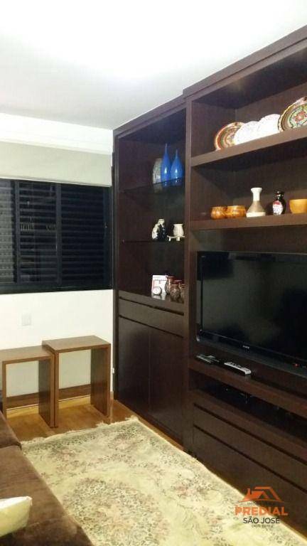 Apartamento à venda com 4 quartos, 153m² - Foto 10