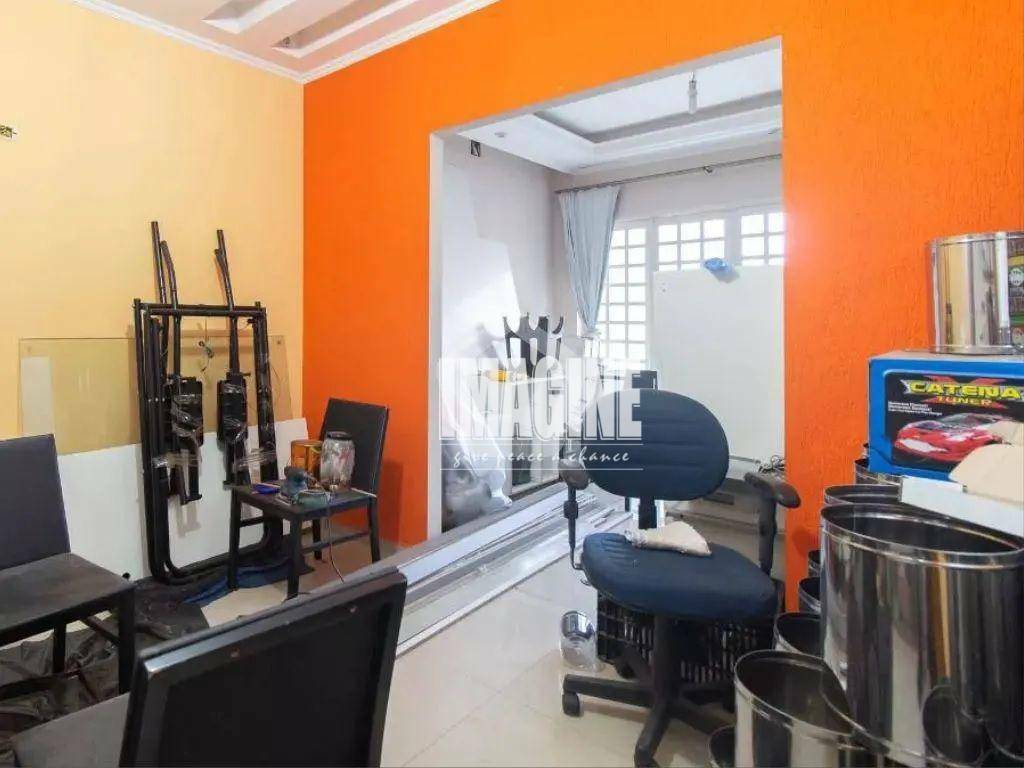 Sobrado à venda com 3 quartos, 250m² - Foto 2