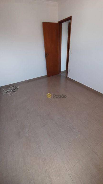 Apartamento para alugar com 2 quartos, 70m² - Foto 22