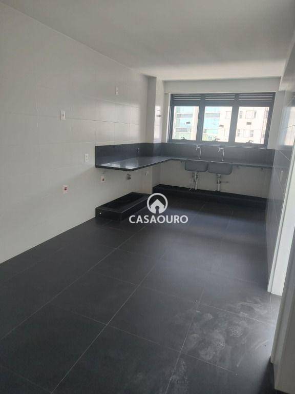 Apartamento à venda com 4 quartos, 225m² - Foto 5