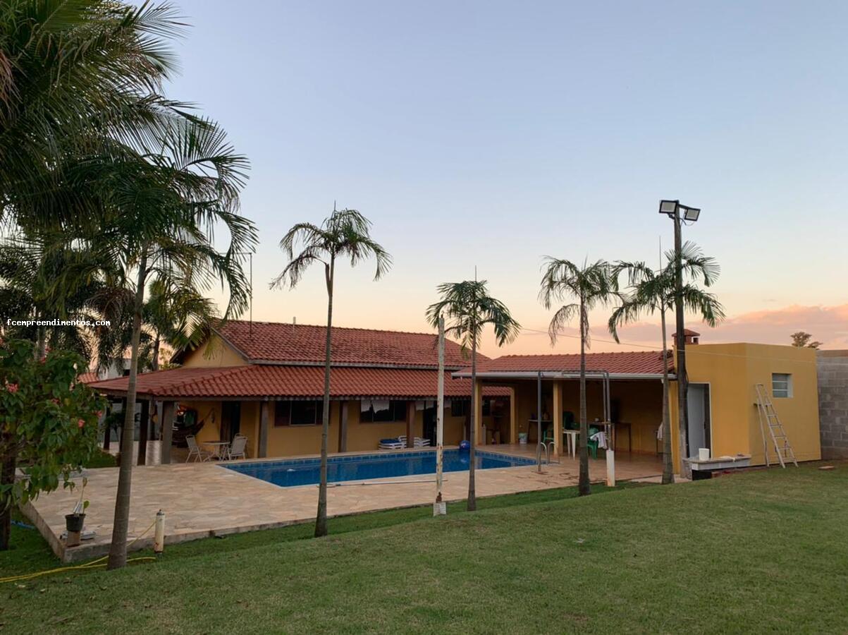 Fazenda à venda com 2 quartos, 2200m² - Foto 4