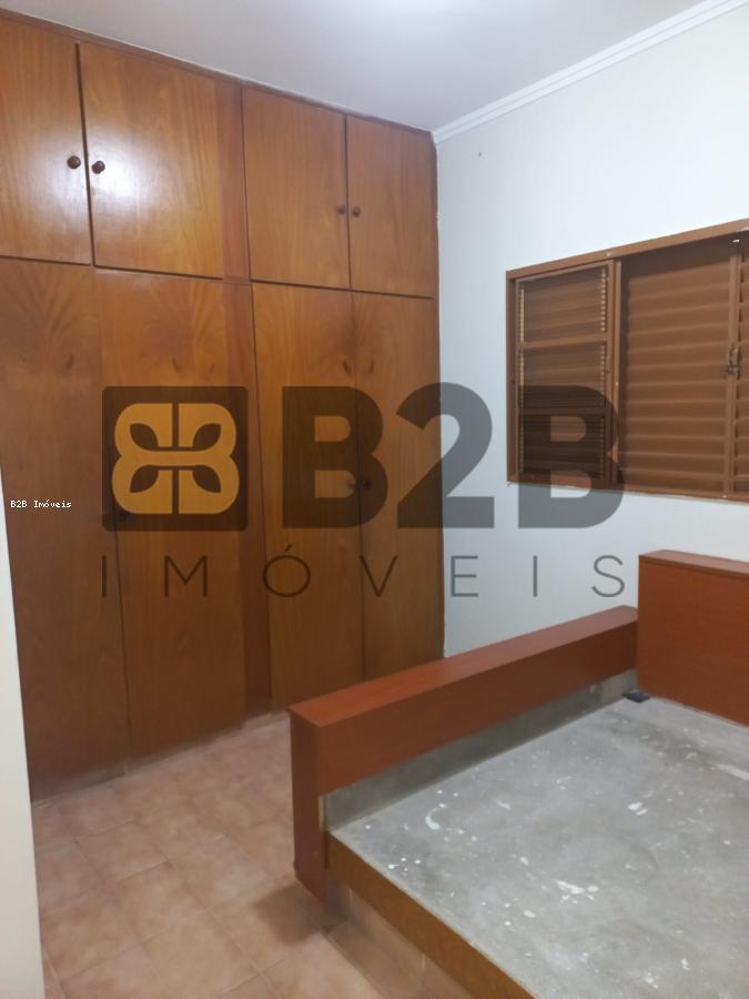 Casa à venda com 3 quartos, 190m² - Foto 9