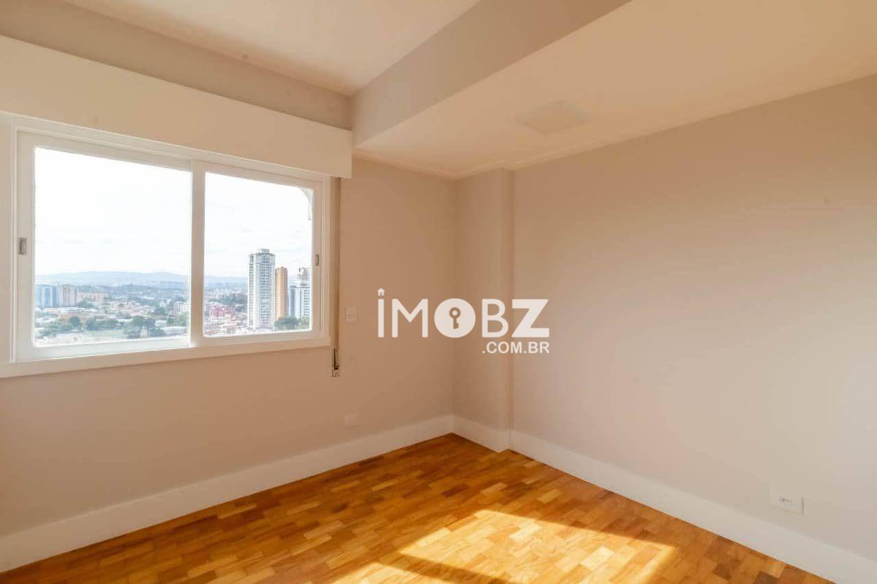 Apartamento à venda com 4 quartos, 221m² - Foto 8