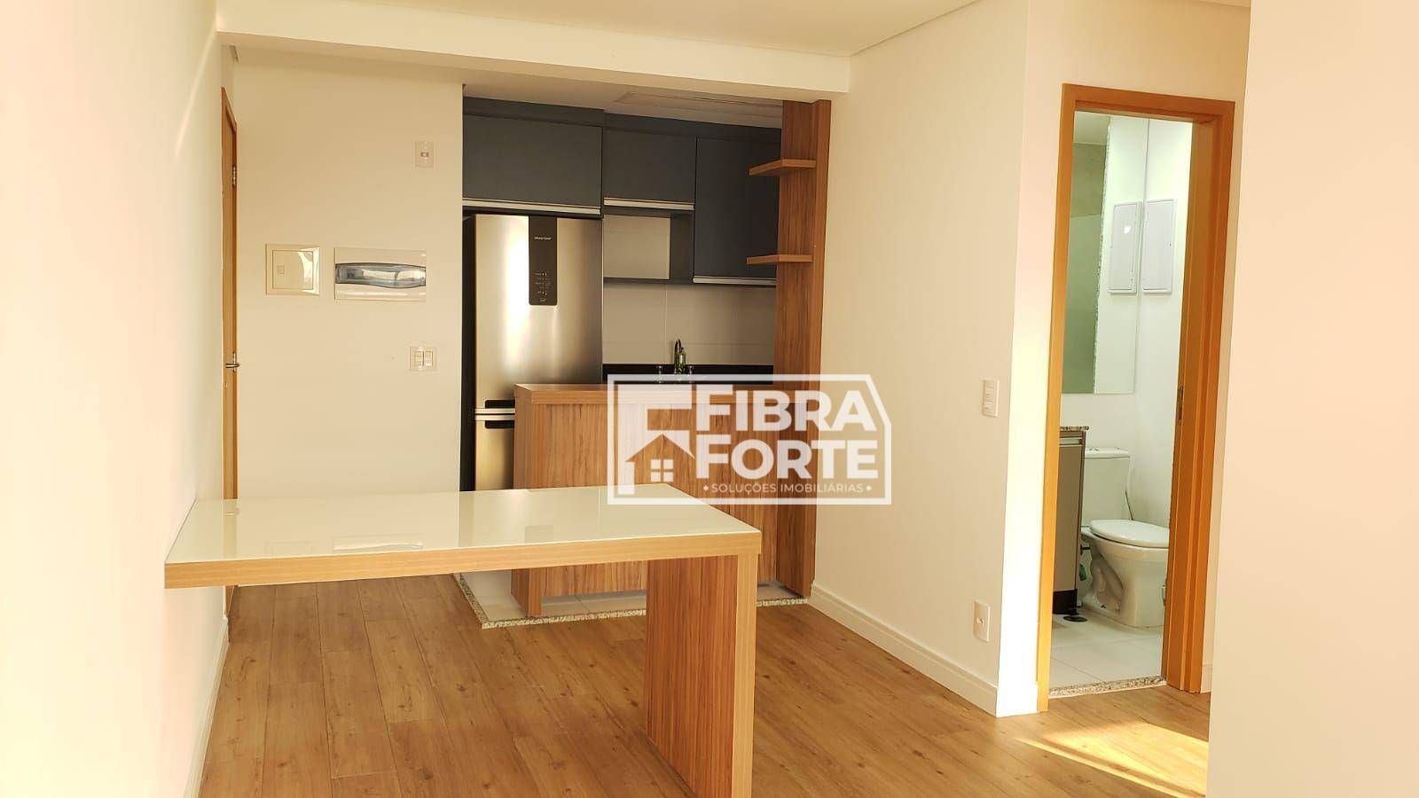 Apartamento para alugar com 2 quartos, 85m² - Foto 1