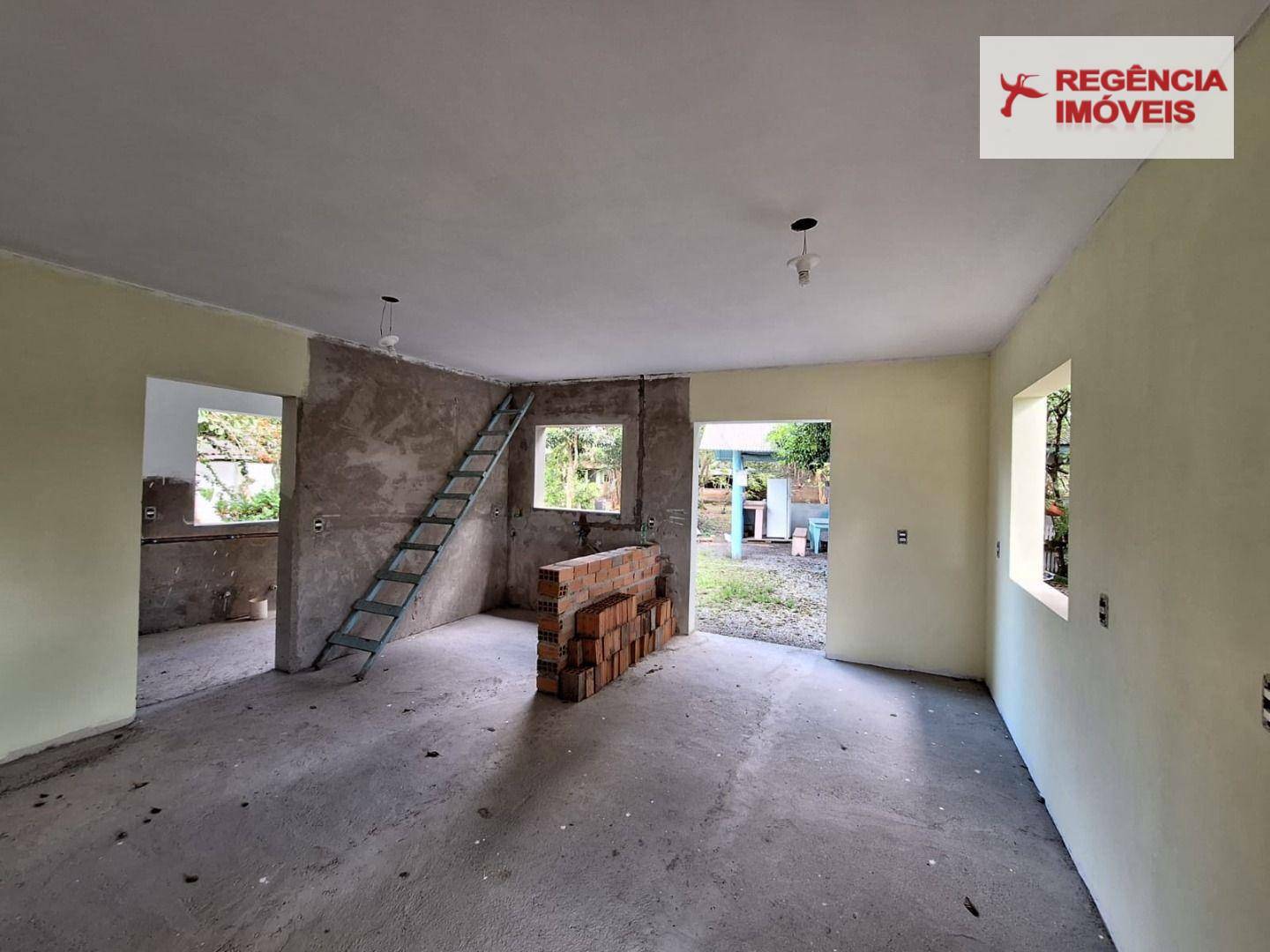 Casa à venda com 2 quartos, 90m² - Foto 11