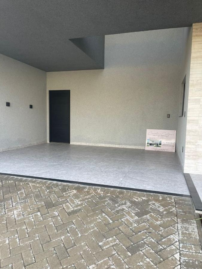 Casa à venda com 3 quartos, 211m² - Foto 4