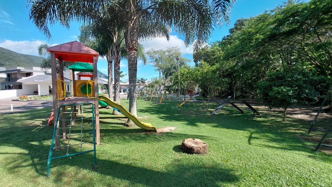 Casa à venda com 4 quartos, 300m² - Foto 31